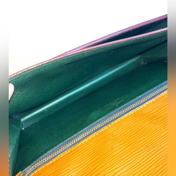 LOUIS VUITTON Epi Leather Sellier Dragonne Women’s Clutch Bag Brown Vintage - Picture 7 of 16